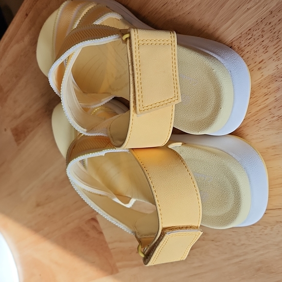 Clark's sandal - Picture 3 of 11